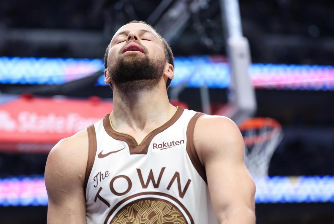 易游体育品牌-库里带队四连败!正负值全场倒数第二!没老大原形毕露!